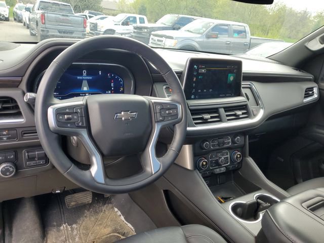 Used 2024 Chevrolet Tahoe Z71 w/ Luxury Package AWD/4WD image 17