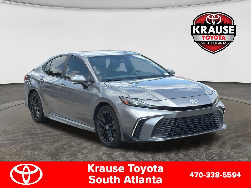 Used 2025 Toyota Camry SE w/ Convenience Package FWD image 1