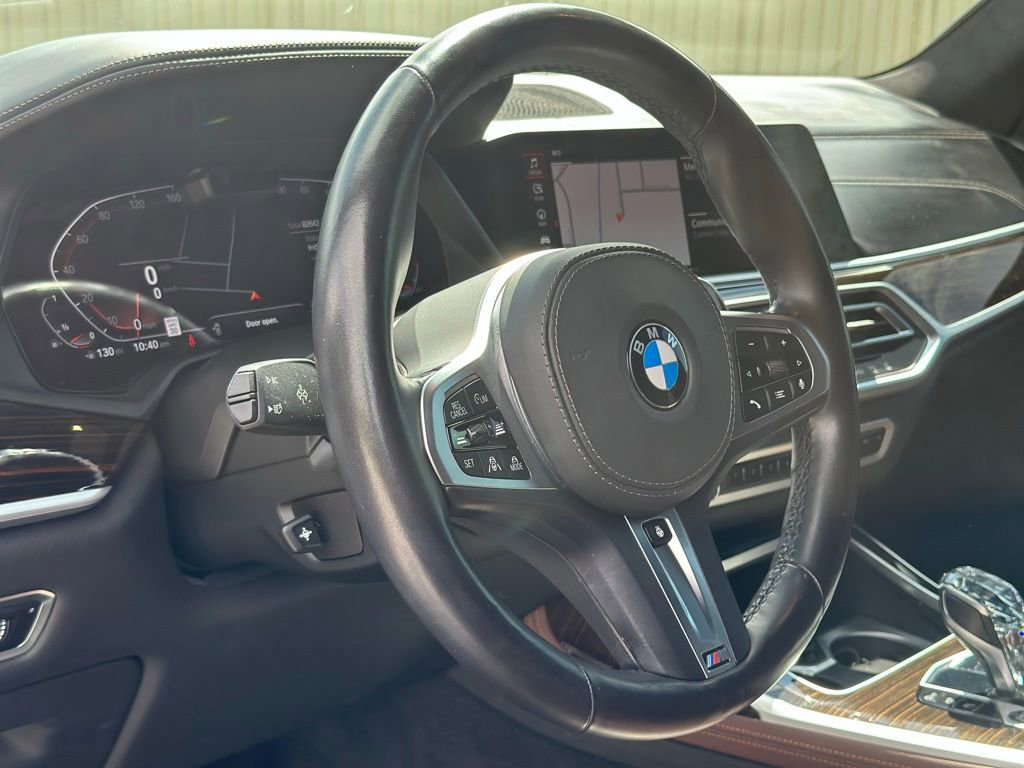 Used 2021 BMW X7 xDrive40i w/ M Sport Package AWD/4WD image 17