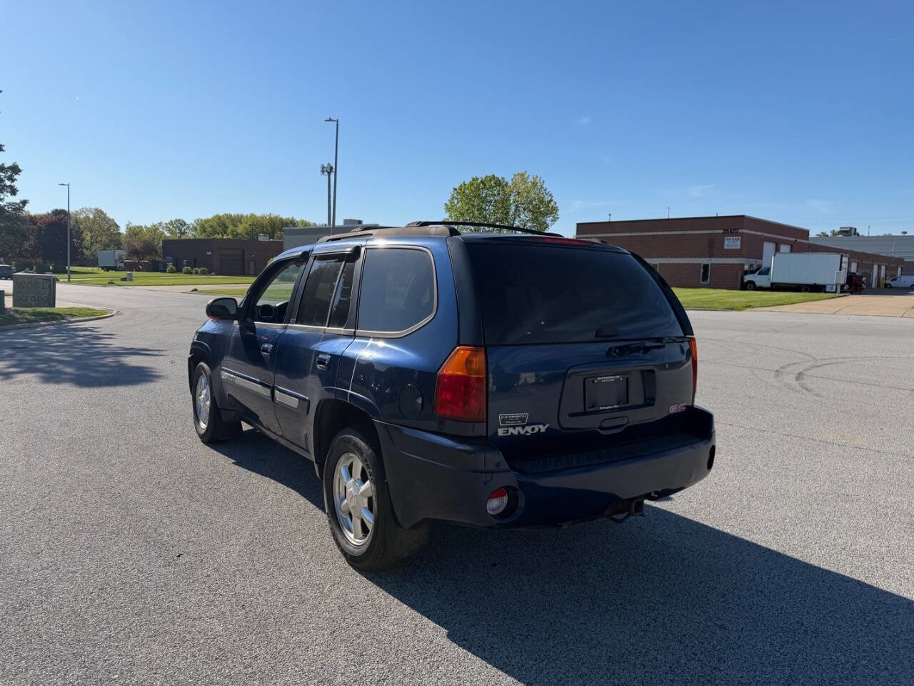 Used 2004 GMC Envoy SLT AWD/4WD image 3