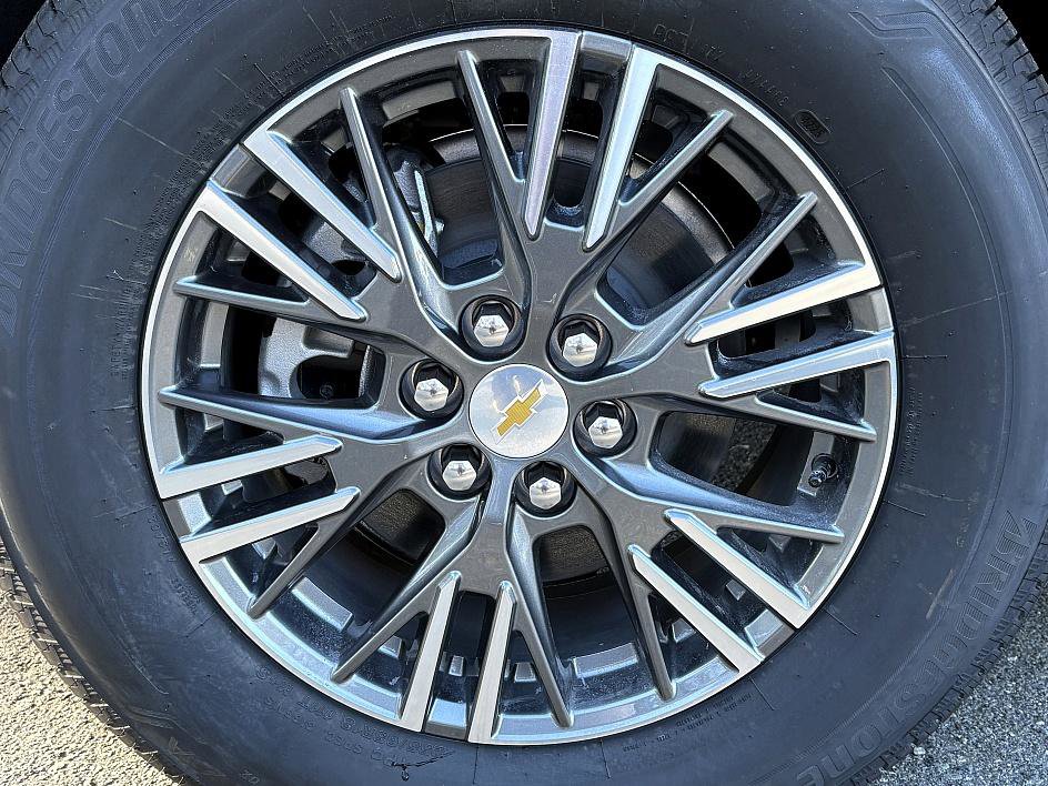 New 2026 Chevrolet Traverse LT image 8