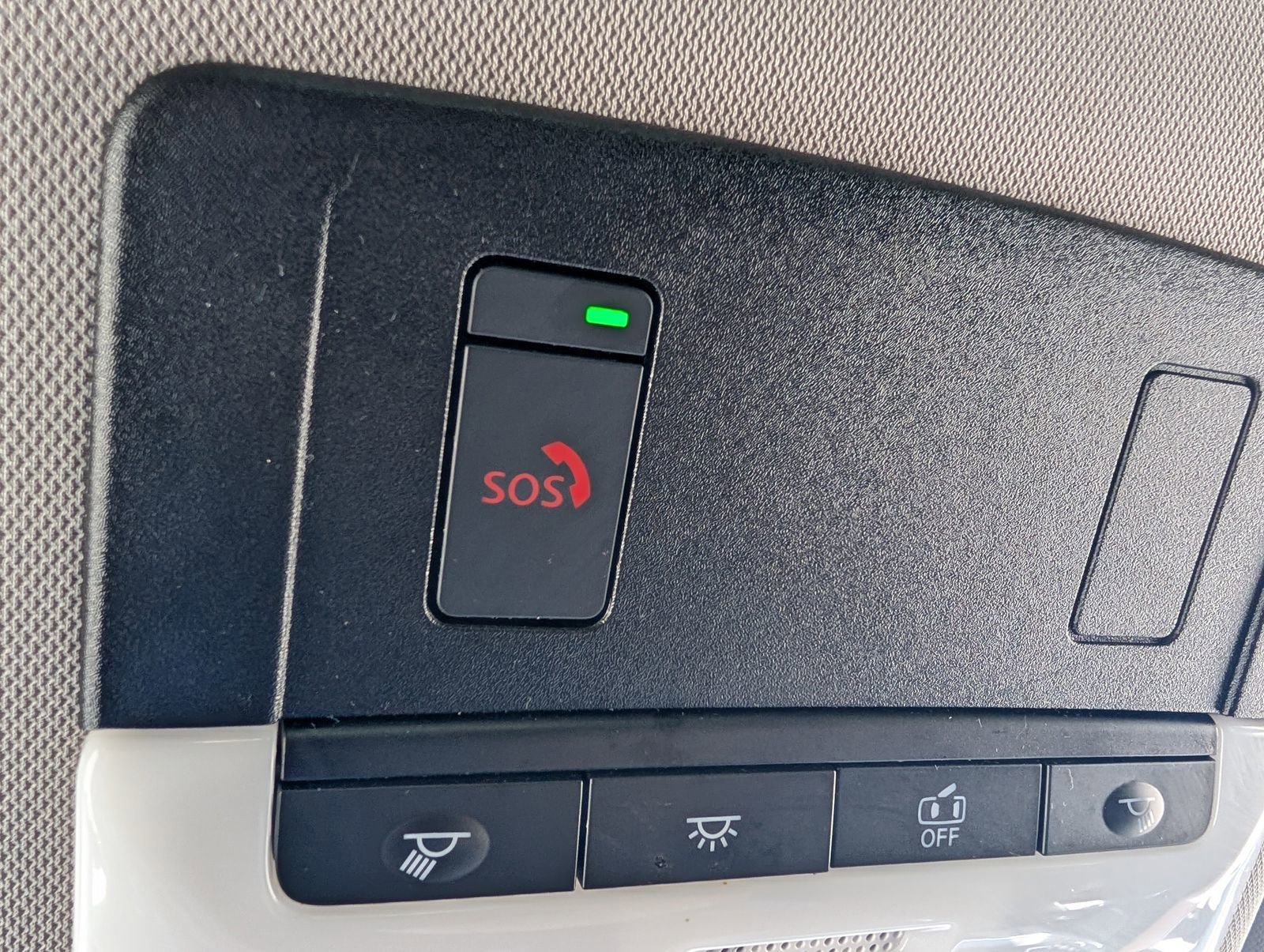 Used 2023 Nissan Rogue SV image 34