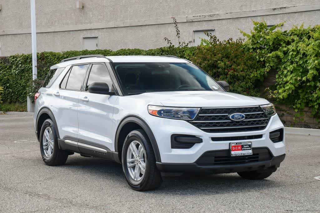 Used 2022 Ford Explorer XLT RWD image 3