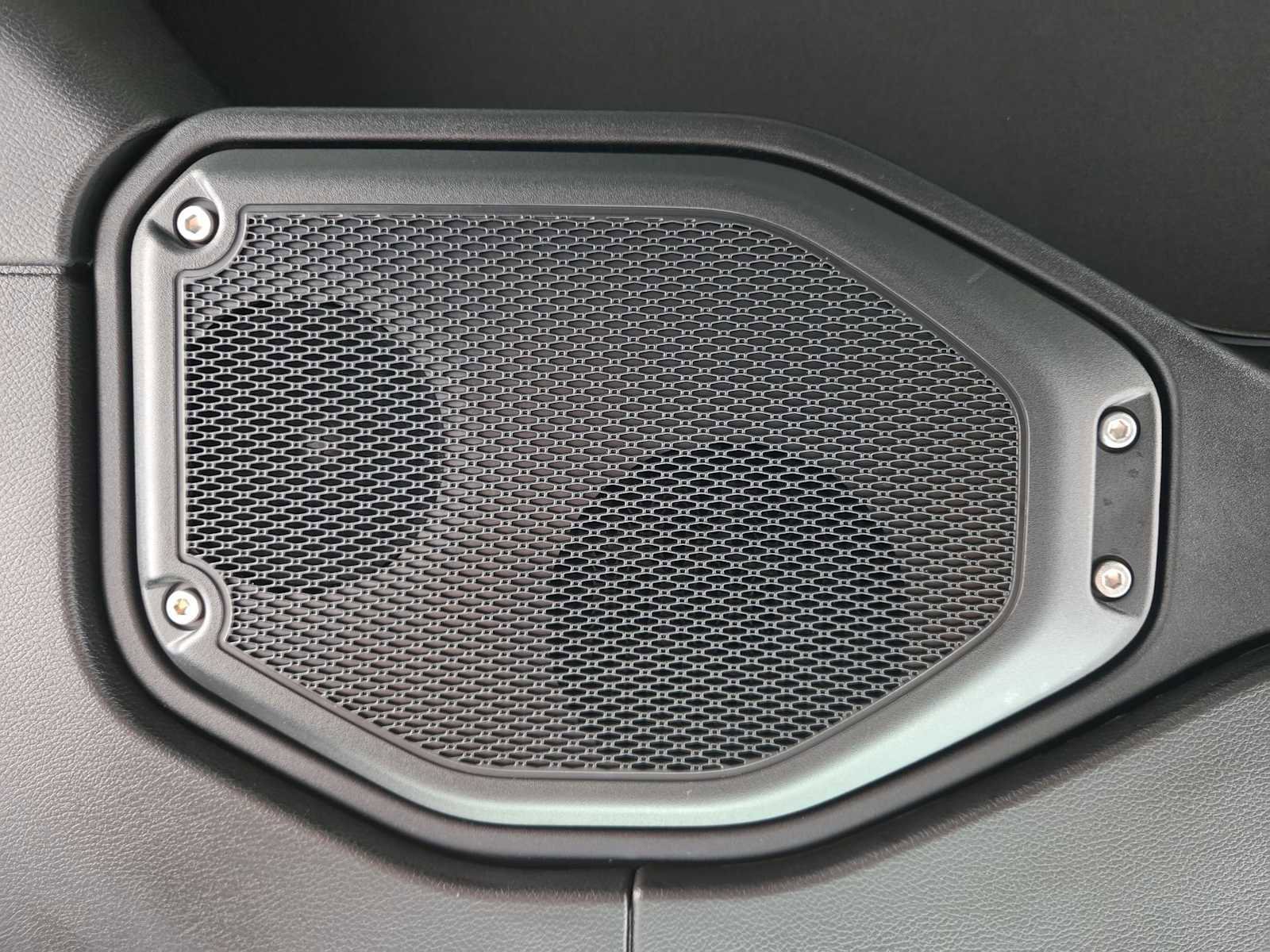 Used 2021 Jeep Wrangler Unlimited Sahara image 32