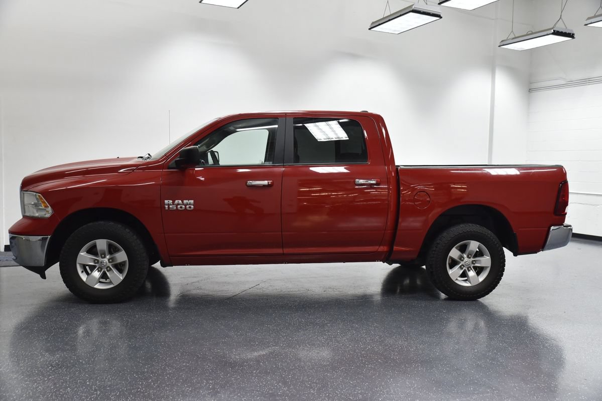 Used 2017 RAM 1500 Classic SLT AWD/4WD image 7