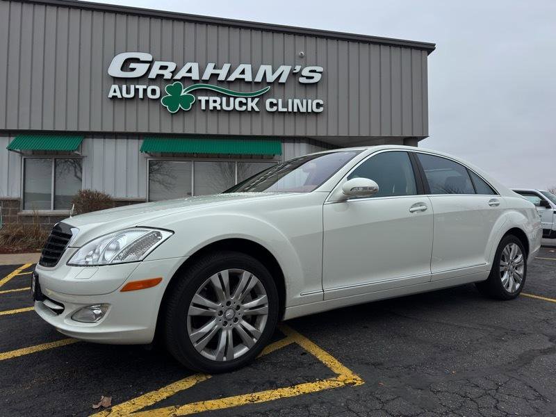 Used 2009 Mercedes-Benz S 550 4MATIC image 2