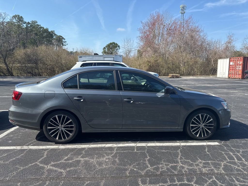 Used 2015 Volkswagen Jetta Sport image 5