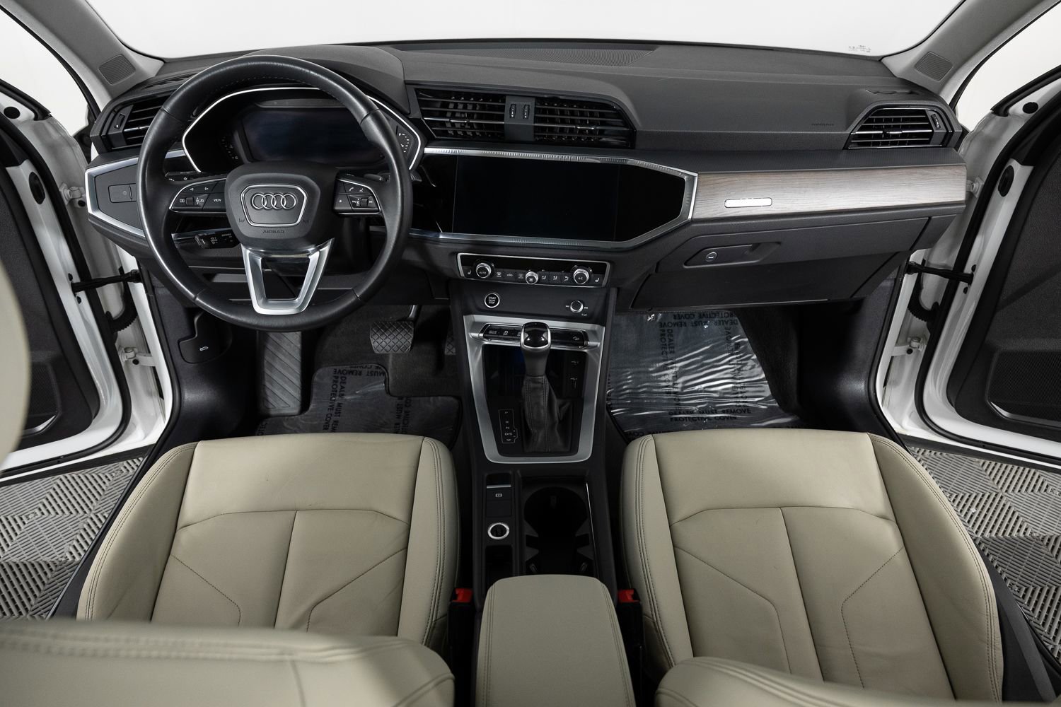 Used 2021 Audi Q3 2.0T Premium Plus w/ Premium Plus Package image 35