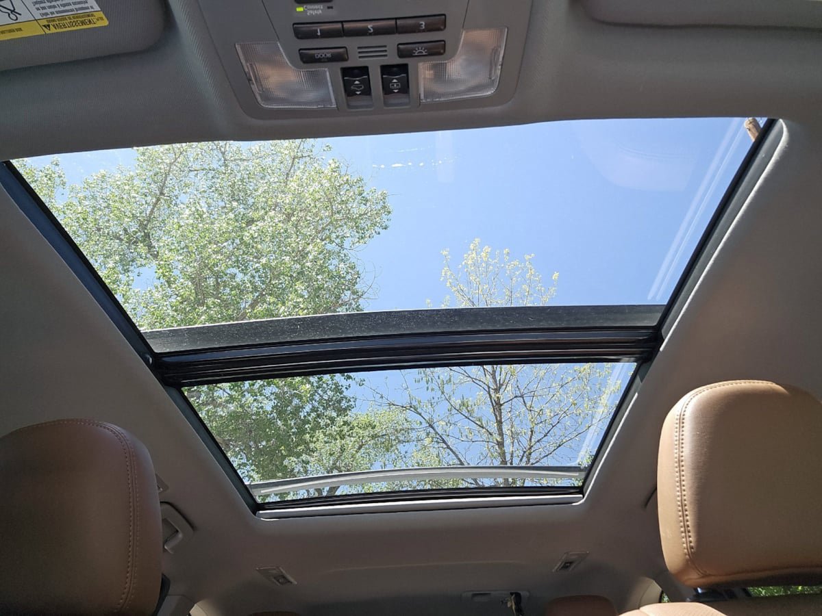 Used 2019 Toyota Highlander Limited Platinum AWD/4WD image 24