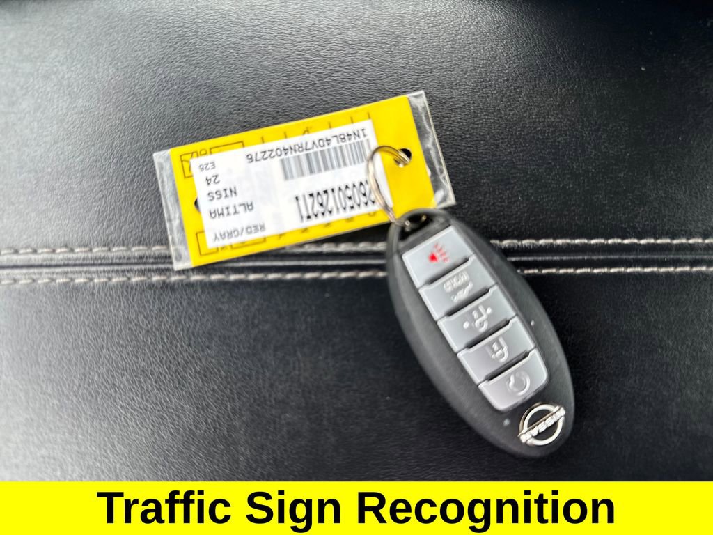 Used 2024 Nissan Altima 2.5 SV w/ SV Premium Package FWD image 30