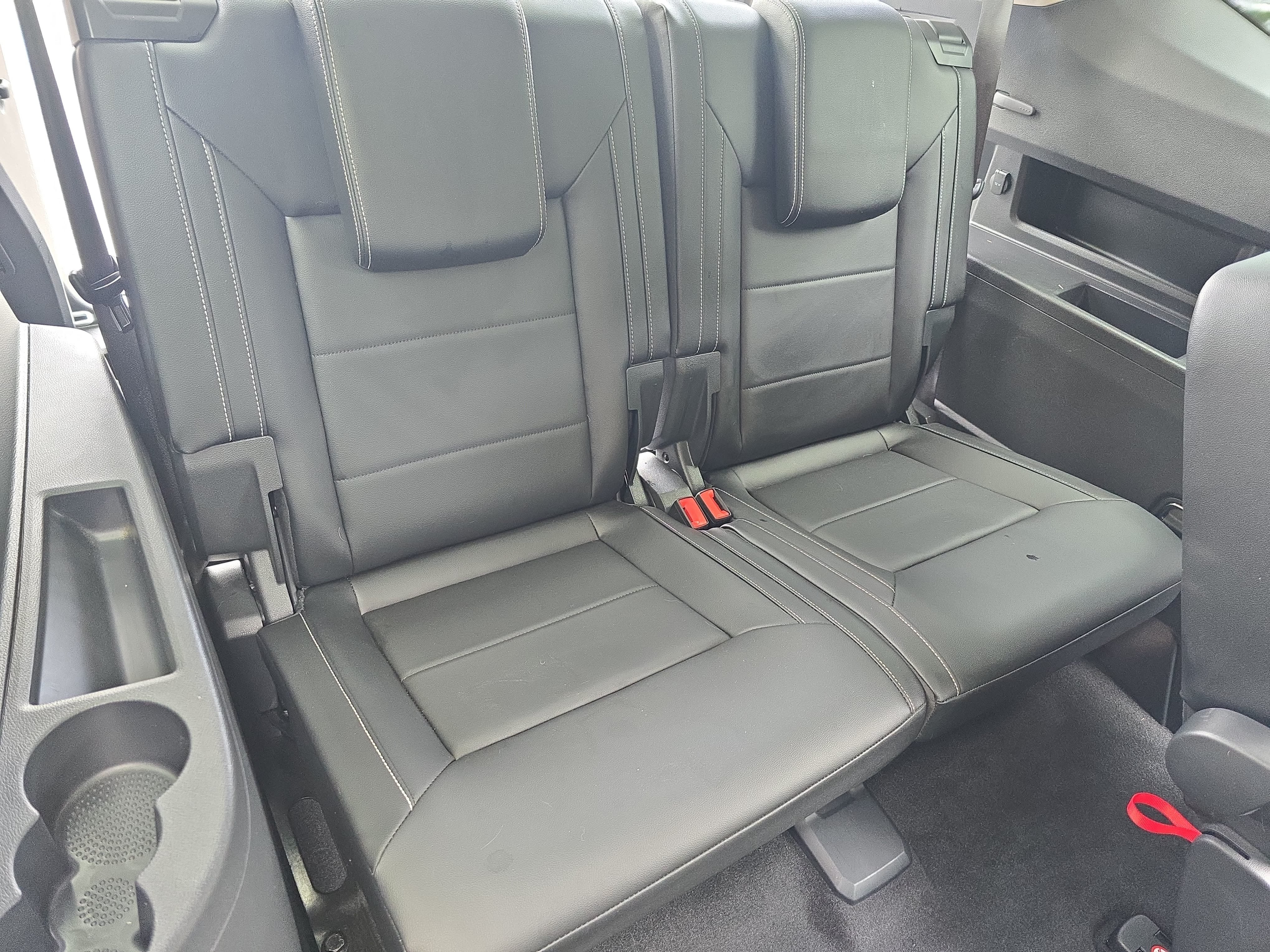 Used 2022 Volkswagen Atlas SEL R-Line AWD/4WD image 12