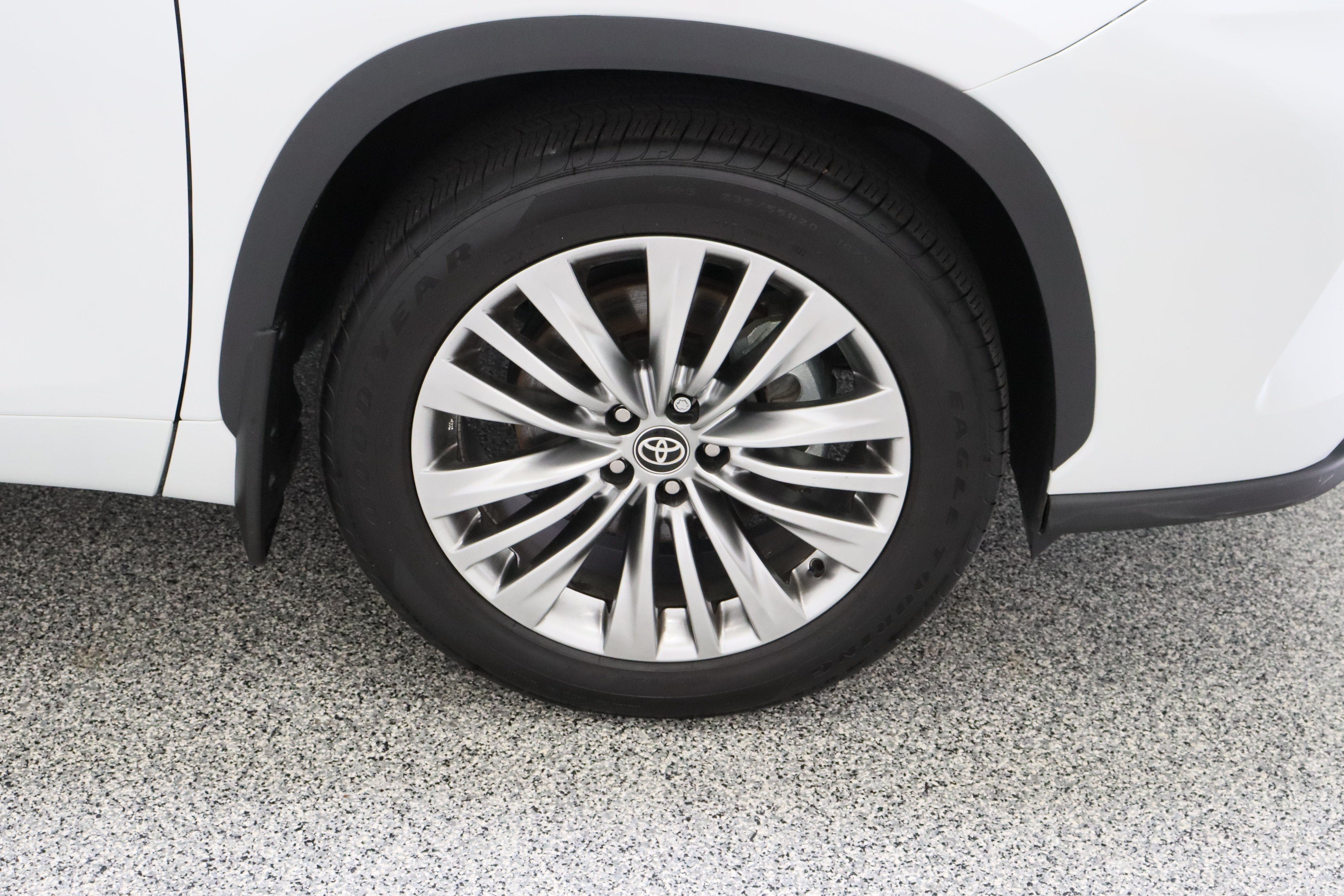 Certified 2026 Toyota Highlander Platinum AWD/4WD image 5