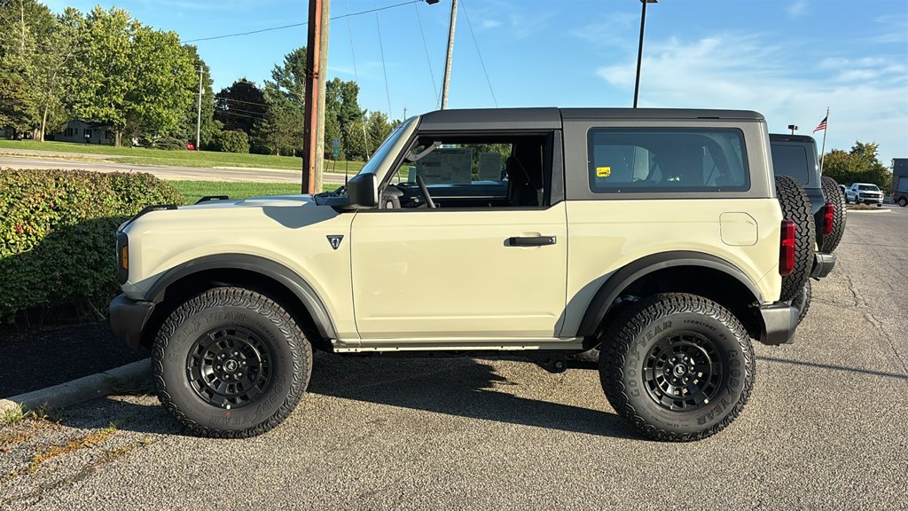 New 2026 Ford Bronco 2-Door w/ Sasquatch Package AWD/4WD image 4