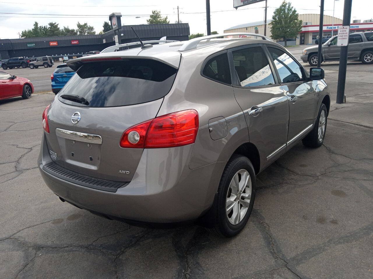 Used 2015 Nissan Rogue S w/ Convenience Package AWD/4WD image 6