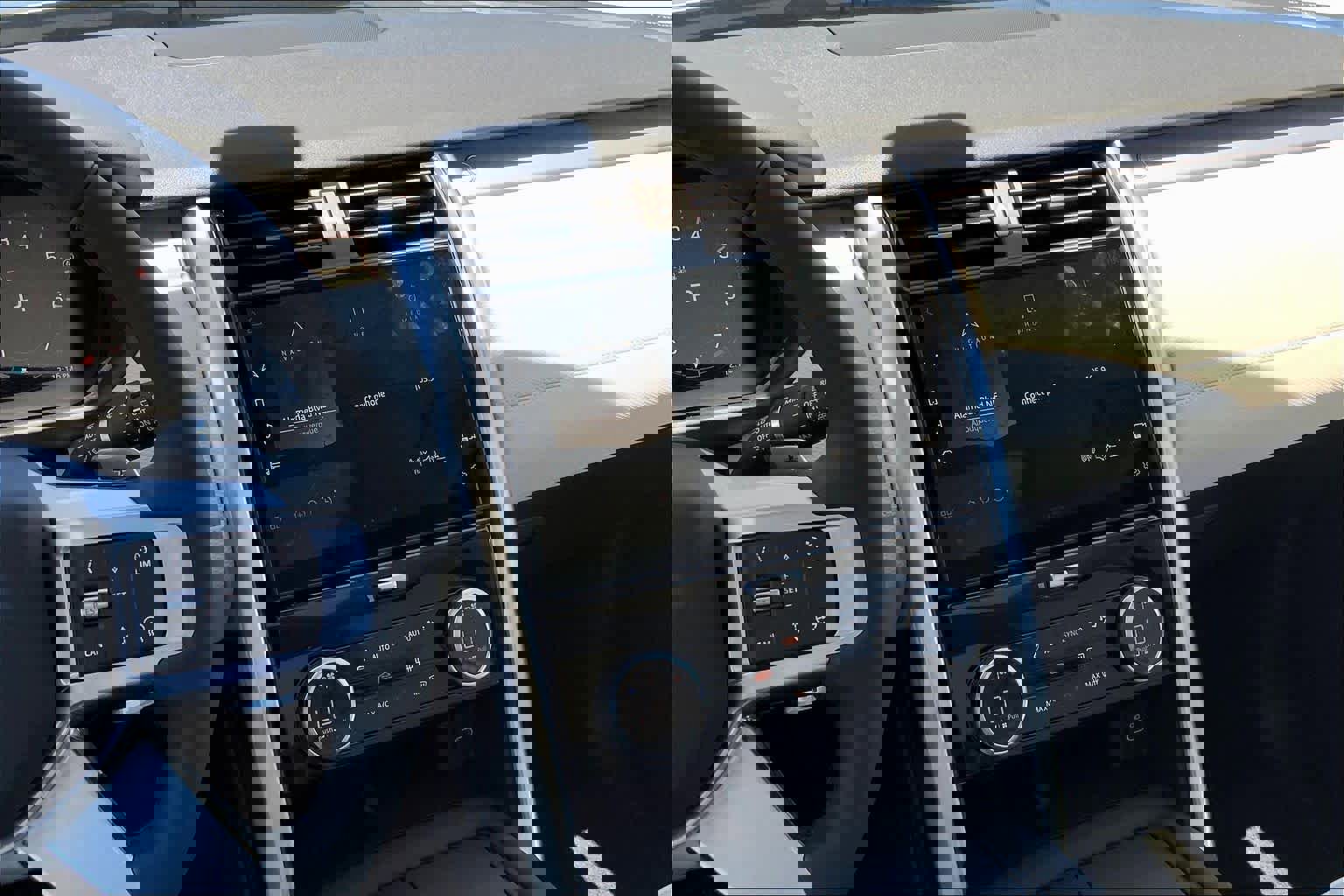 New 2025 Land Rover Discovery Dynamic SE image 6