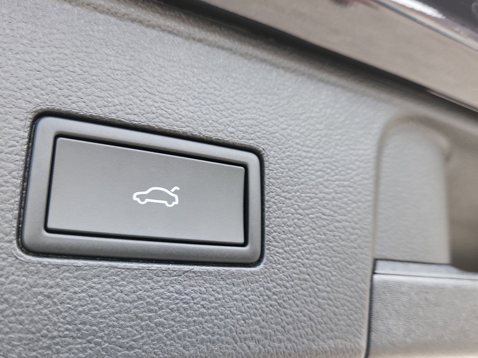 New 2026 Volkswagen Atlas SEL Premium R-Line image 15