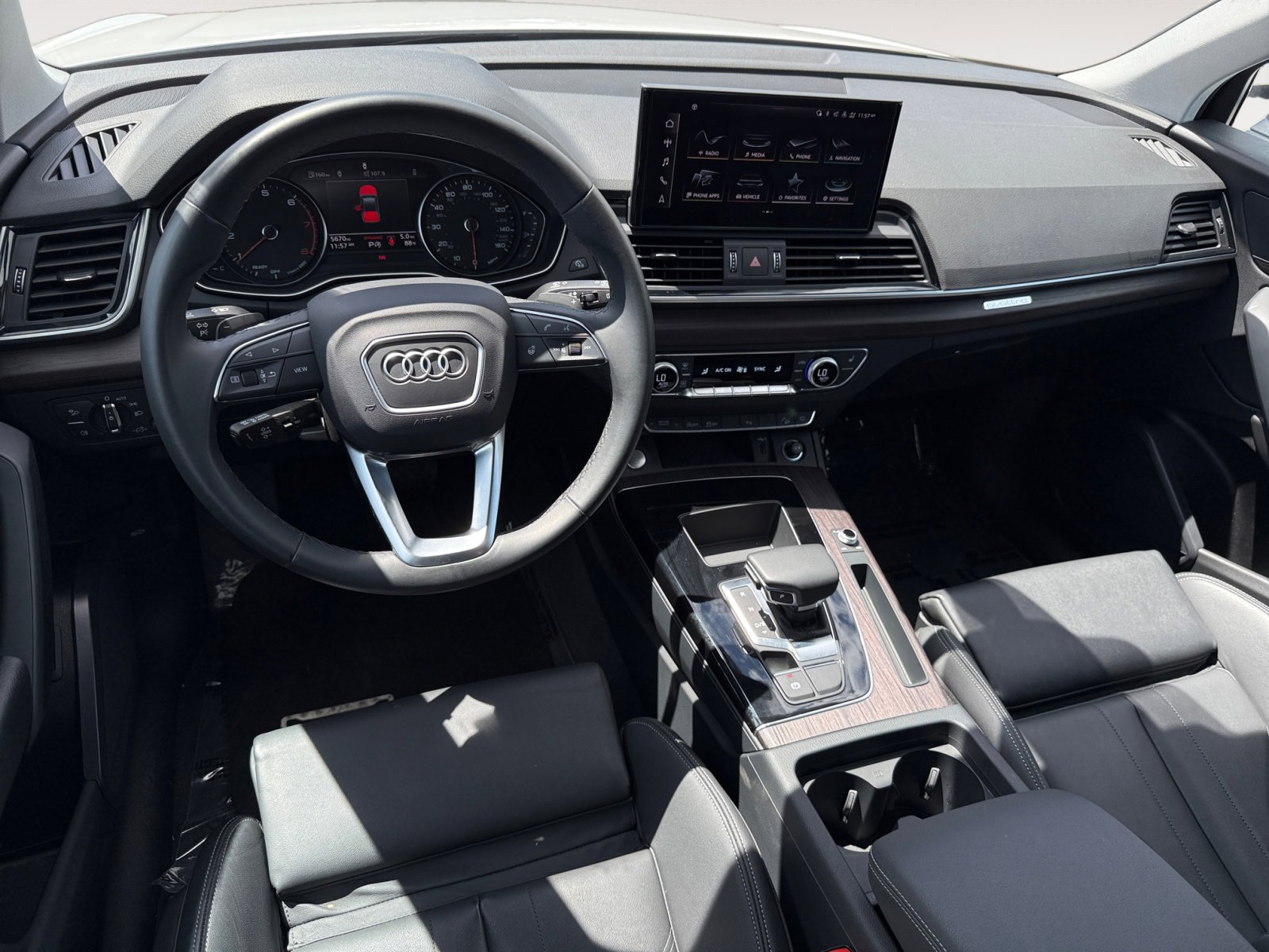 Used 2024 Audi Q5 2.0T Premium w/ Convenience Package image 15