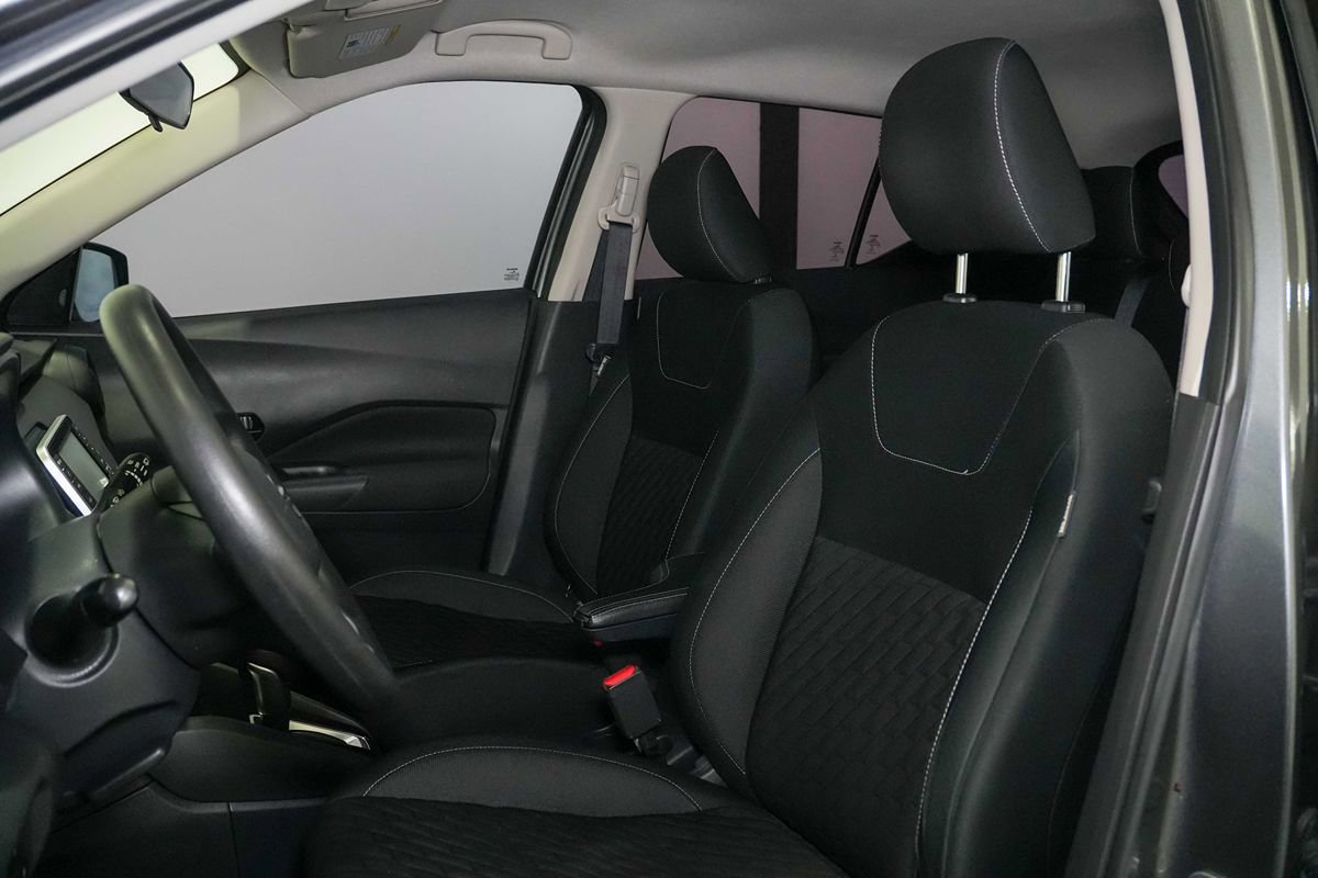 Used 2021 Nissan Kicks S FWD image 12