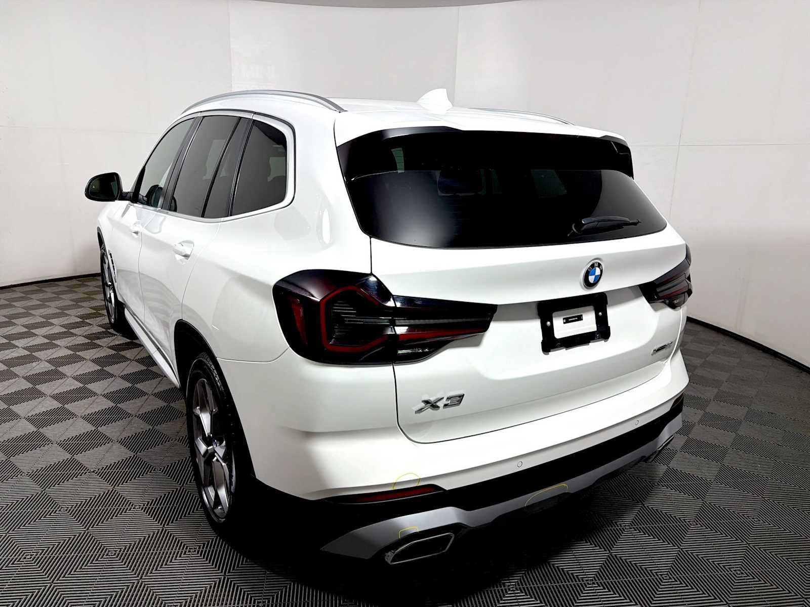 Used 2024 BMW X3 xDrive30i w/ Convenience Package AWD/4WD image 5