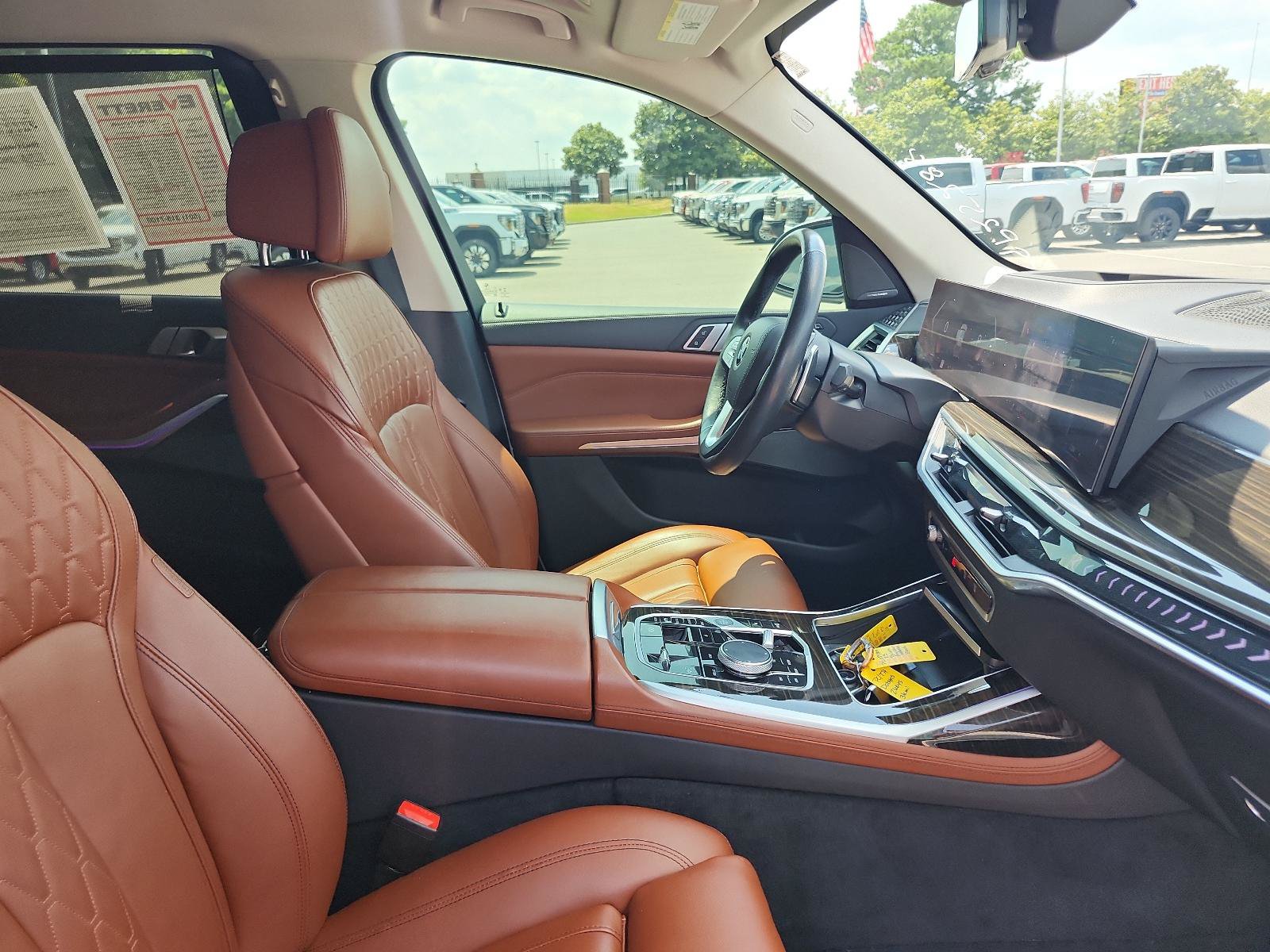 Used 2023 BMW X7 xDrive40i AWD/4WD image 7