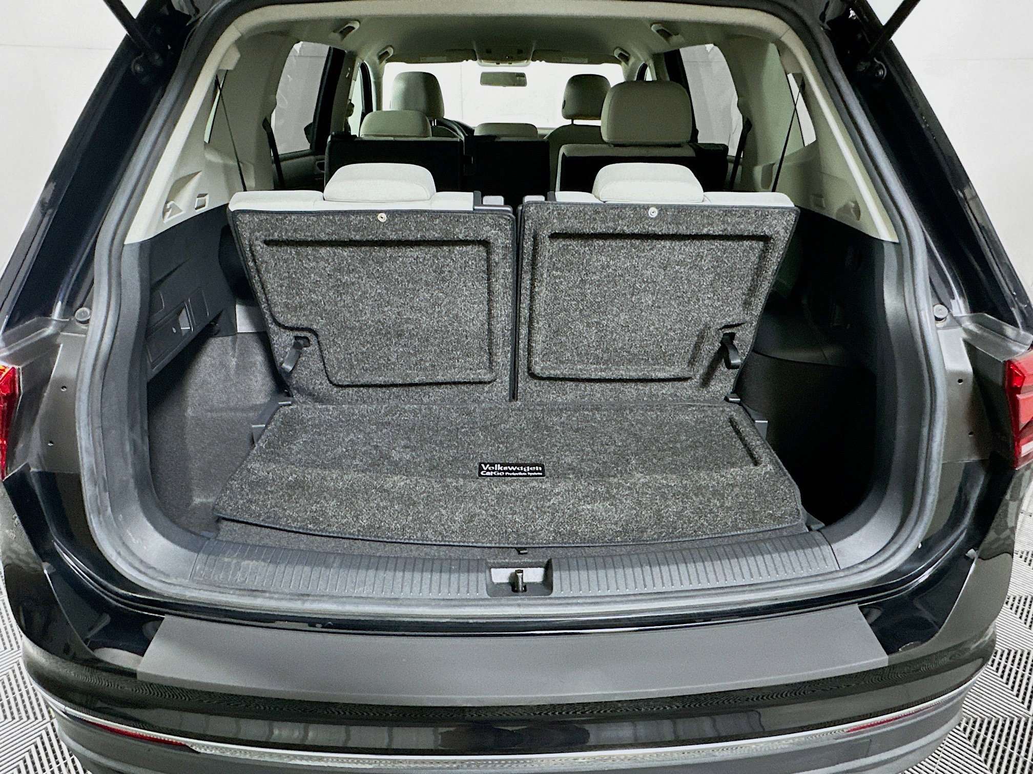 Used 2022 Volkswagen Tiguan S FWD image 30