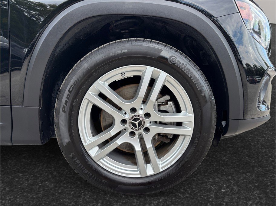 Used 2020 Mercedes-Benz GLB 250 4MATIC w/ Premium Package image 12