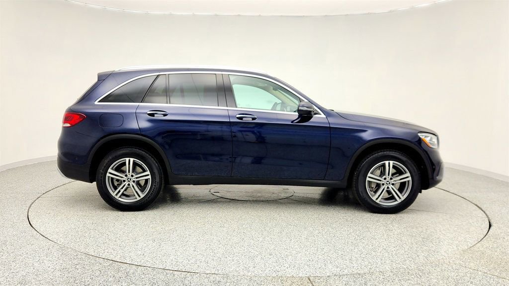 Used 2022 Mercedes-Benz GLC 300 4MATIC w/ Premium Package Lite image 4