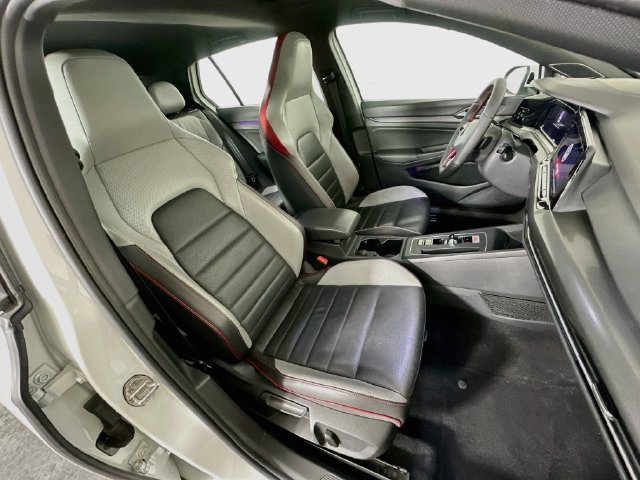 Used 2022 Volkswagen GTI Autobahn FWD image 8