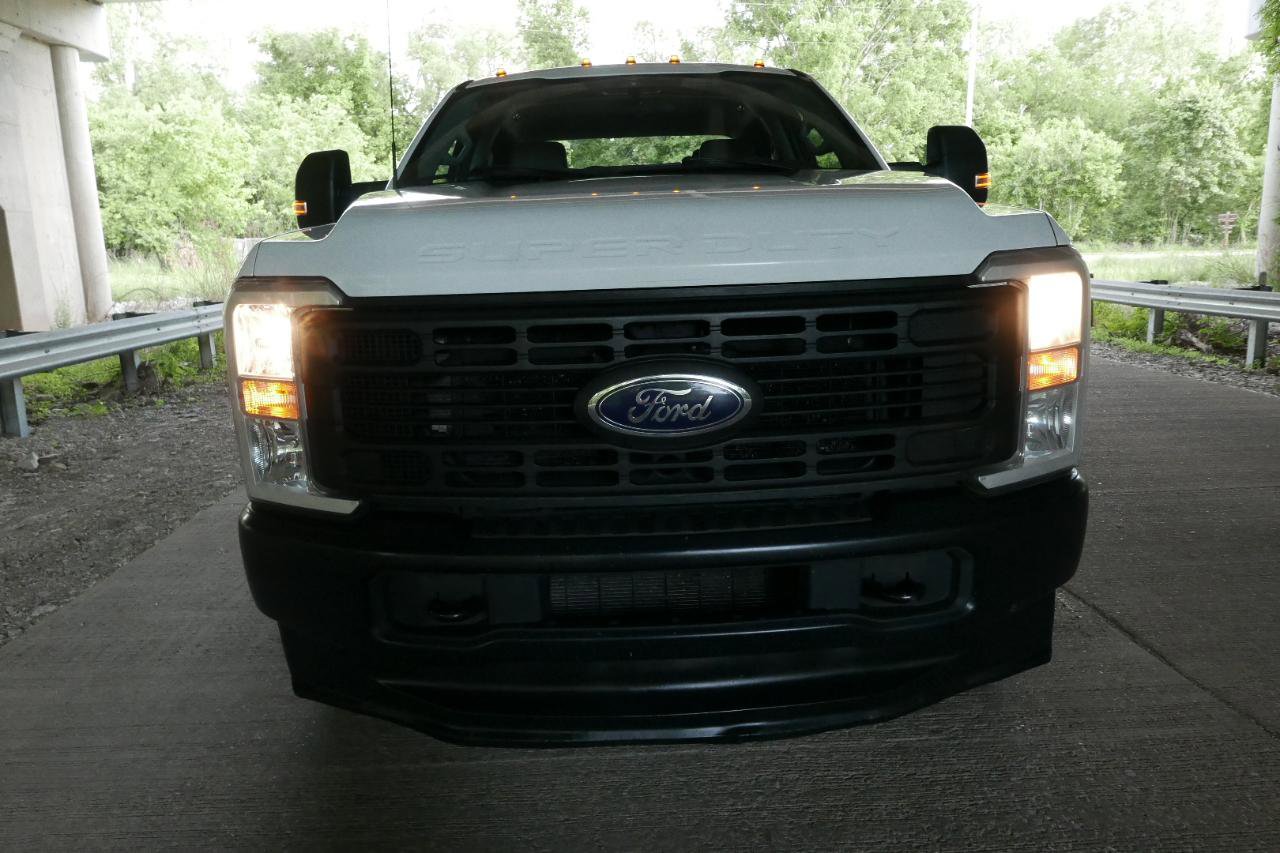 Used 2023 Ford F350 XL AWD/4WD image 23