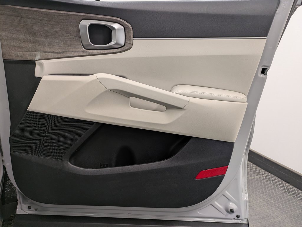 Certified 2022 Kia Sorento X-Line EX image 27