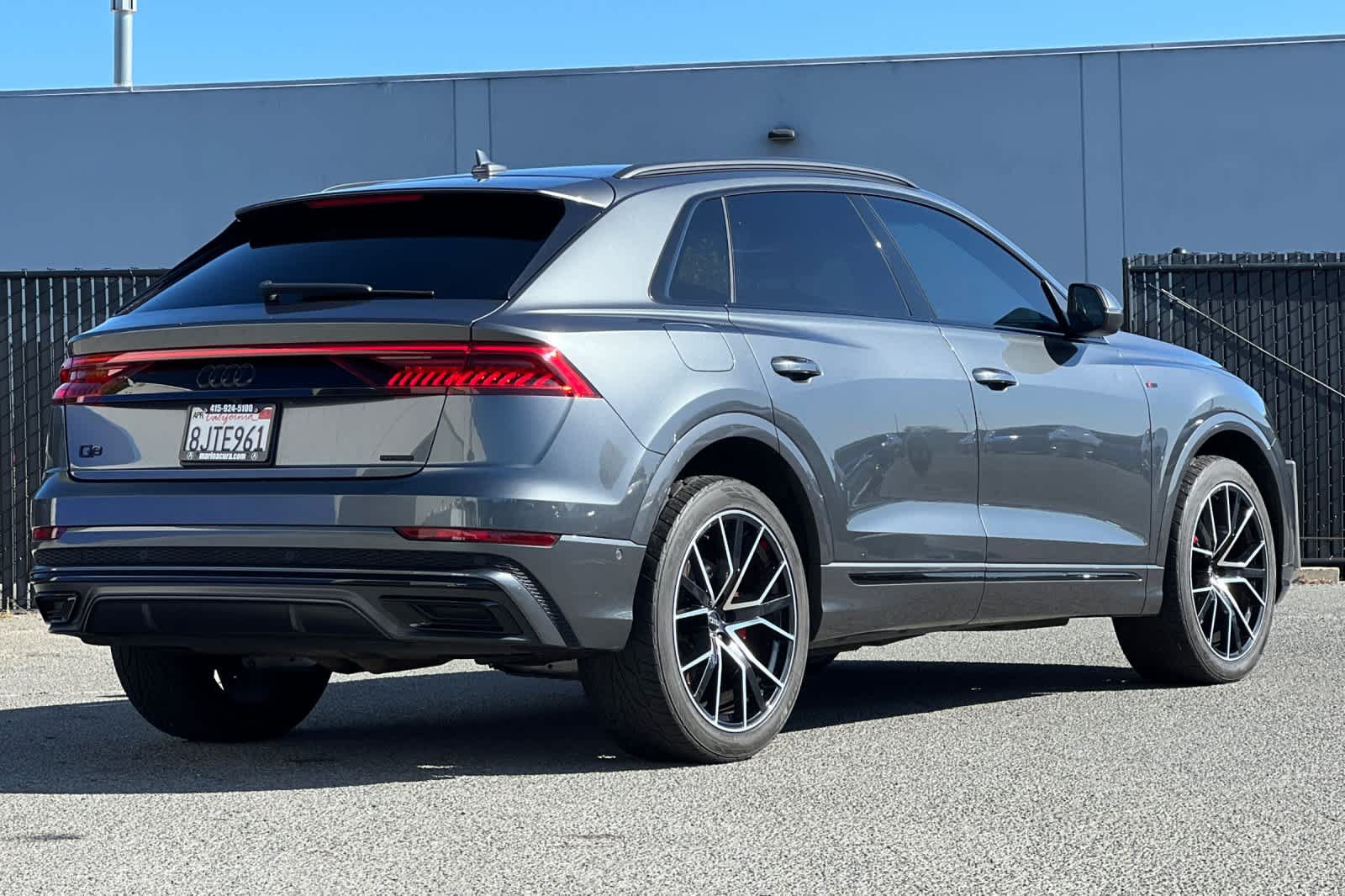 Used 2019 Audi Q8 Premium Plus w/ Premium Plus AWD/4WD image 3