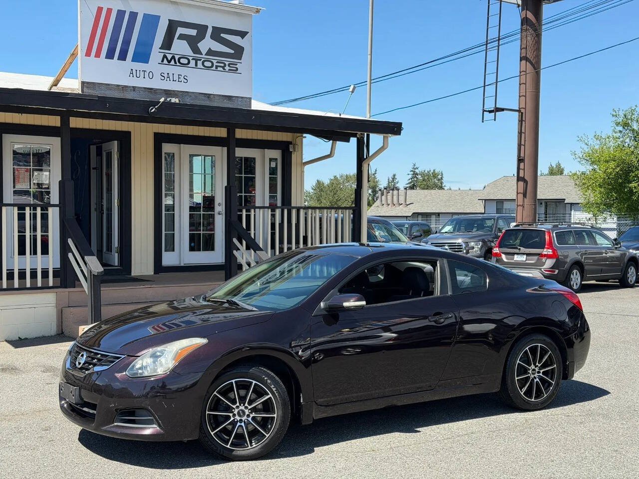 Used 2010 Nissan Altima 2.5 S w/ Premium Pkg FWD image 1
