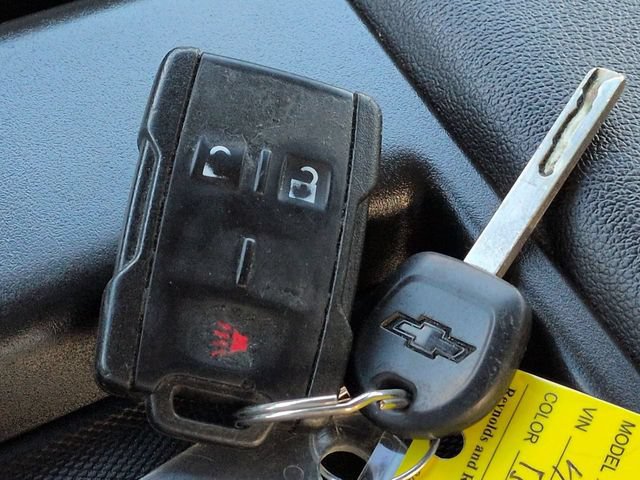 Used 2020 Chevrolet Silverado 1500 LT AWD/4WD image 31