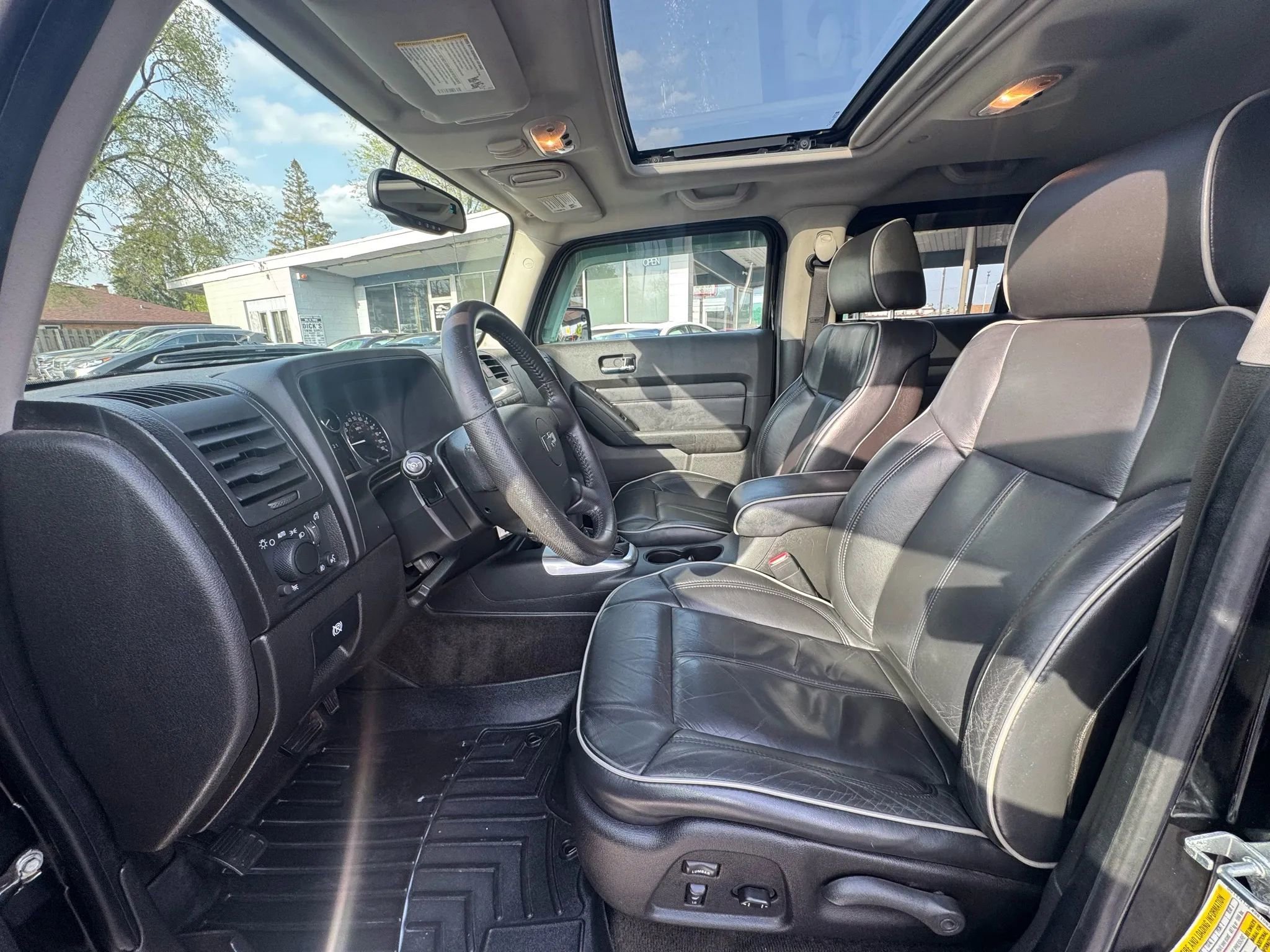 Used 2009 HUMMER H3 Luxury image 8