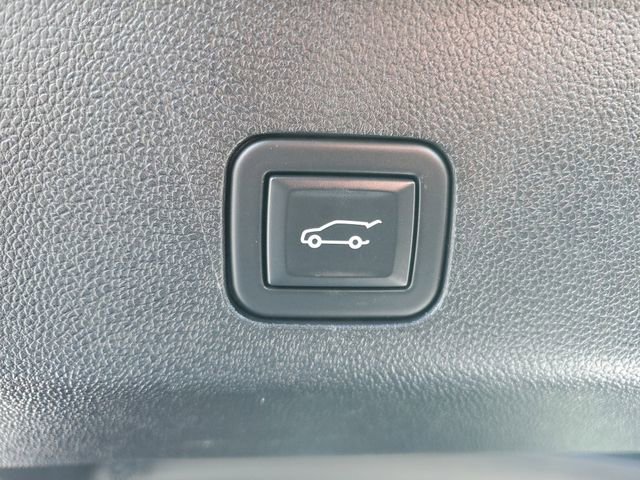 Certified 2023 GMC Yukon XL AT4 w/ LPO, Floor Liner Package image 9