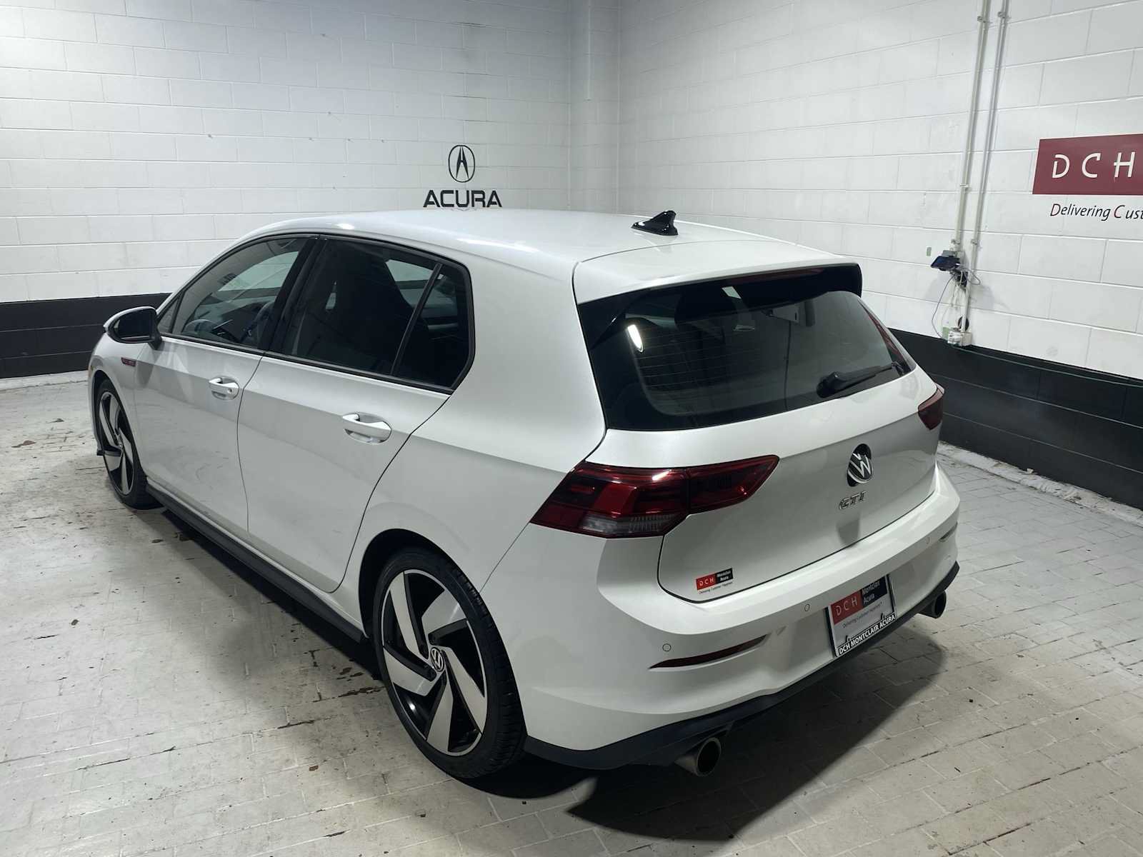 Used 2022 Volkswagen GTI S FWD image 4