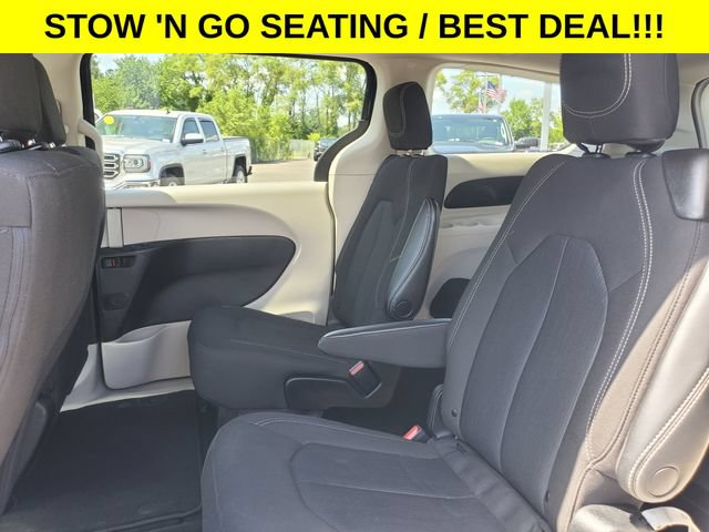 Used 2023 Chrysler Voyager LX FWD image 25