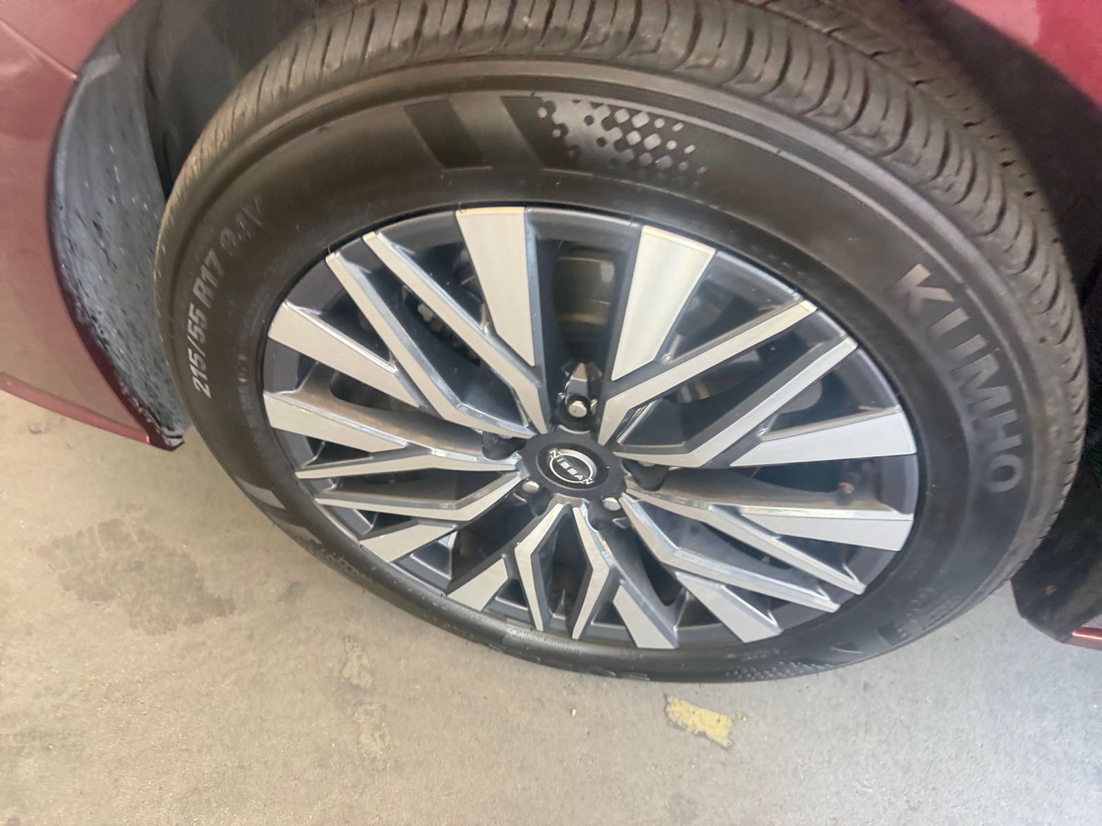 Used 2025 Nissan Altima 2.5 SV FWD image 31