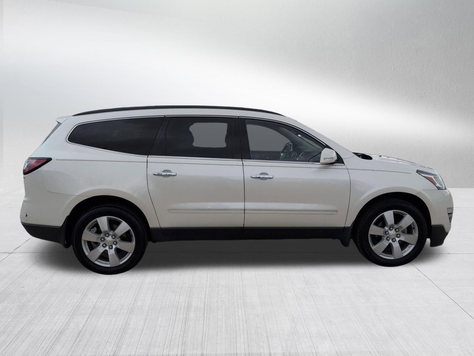 Used 2014 Chevrolet Traverse LTZ image 6