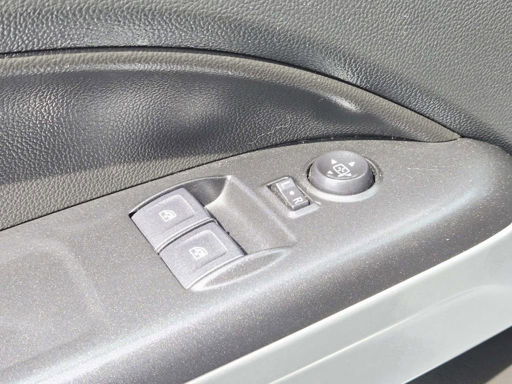 Used 2022 Chevrolet Colorado LT w/ Fleet Safety Package image 34