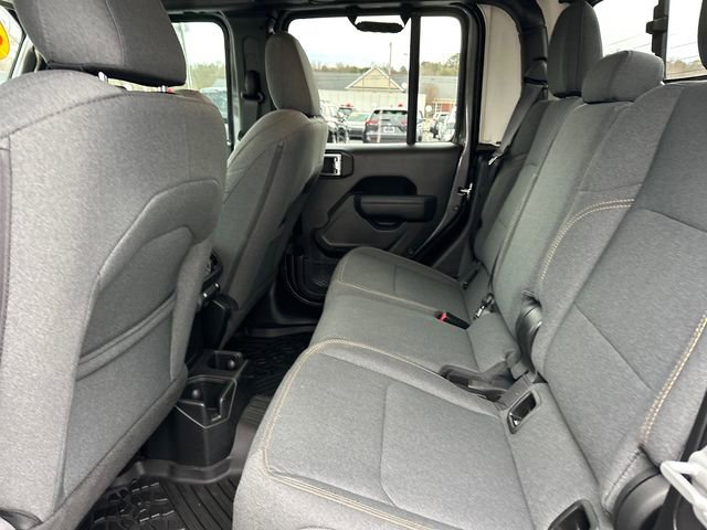 Used 2025 Jeep Gladiator Sport image 12