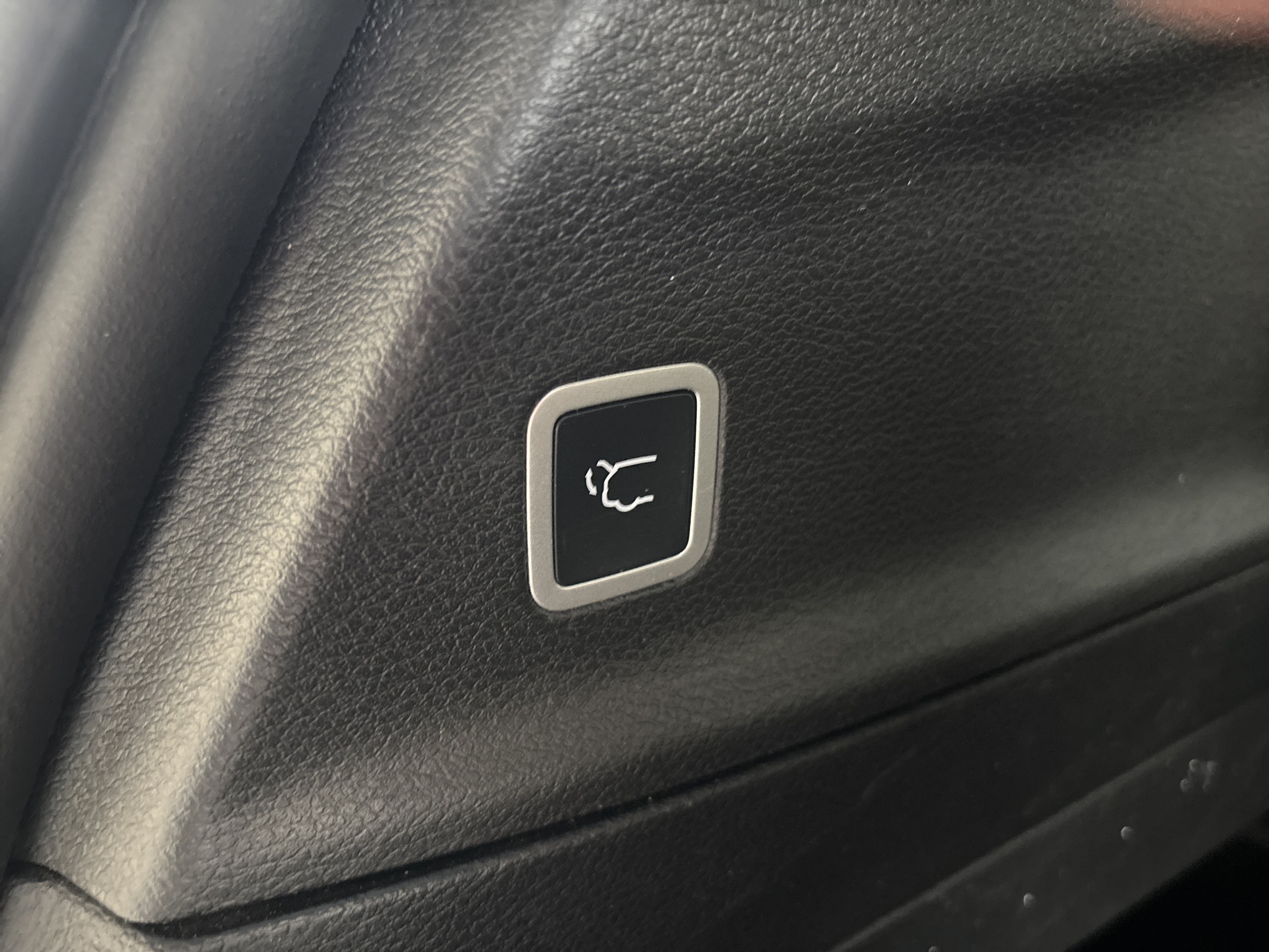 Used 2020 Chrysler Pacifica Touring w/ S Appearance Package FWD image 35