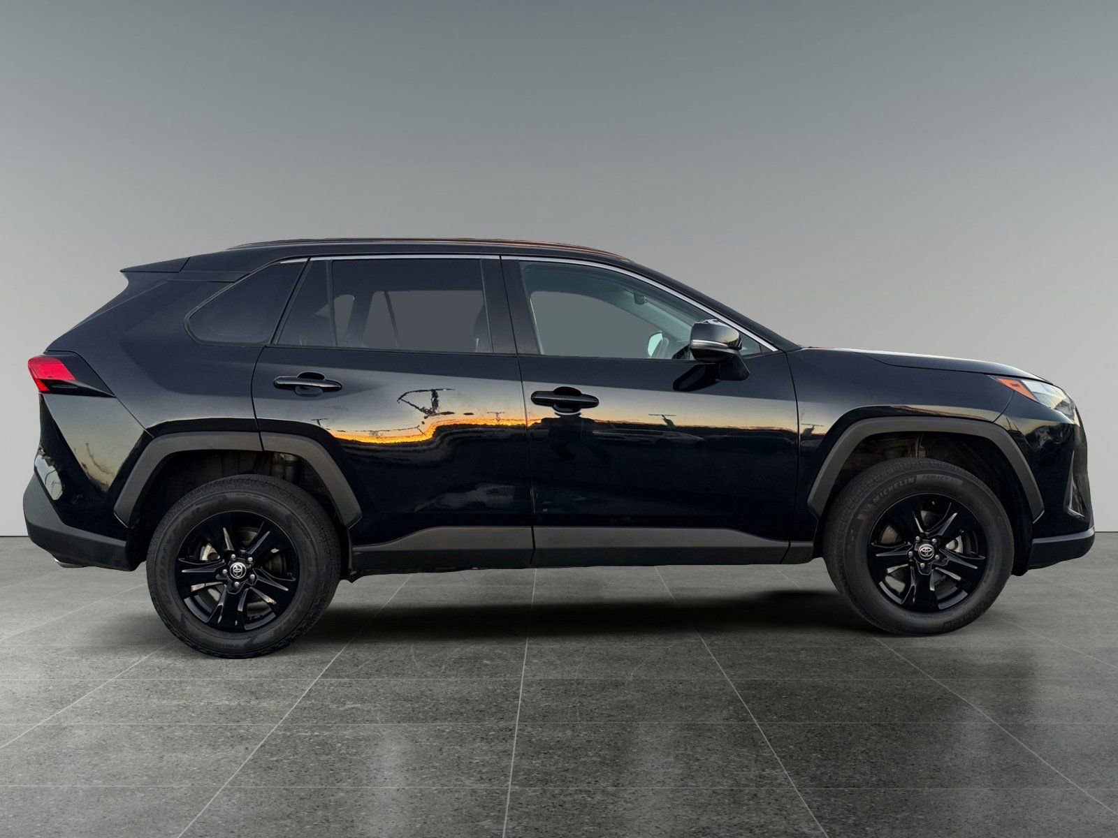 Used 2022 Toyota RAV4 XLE image 8