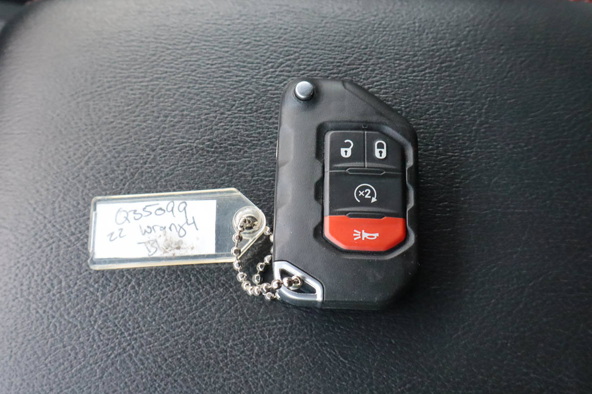 Used 2022 Jeep Wrangler Unlimited Rubicon AWD/4WD image 33