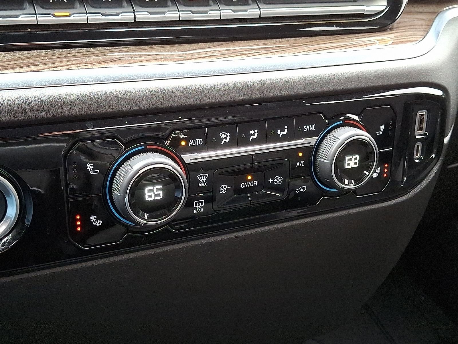 Used 2022 Chevrolet Silverado 1500 LT image 17