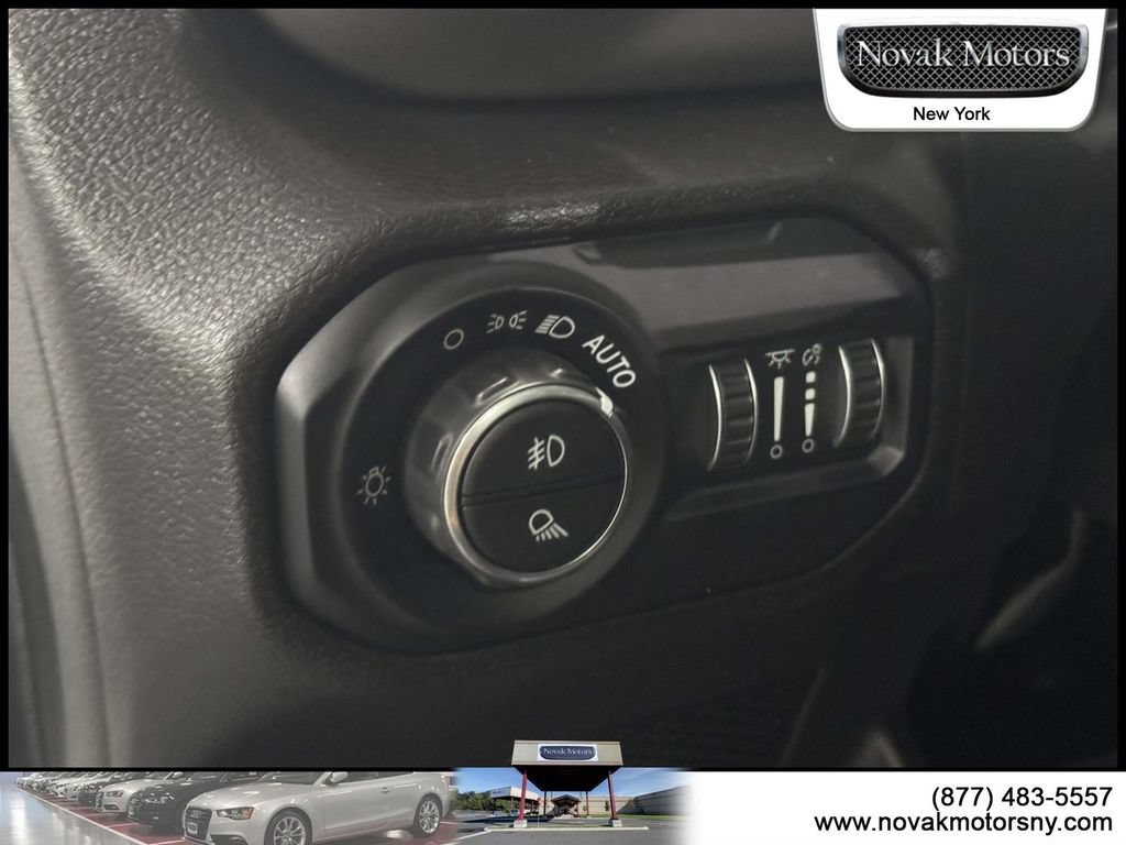 Used 2022 Jeep Gladiator Overland AWD/4WD image 14