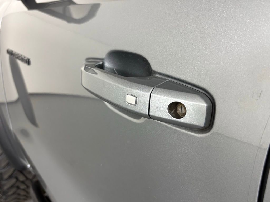 Used 2023 Chevrolet Colorado ZR2 w/ ZR2 Convenience Package III image 14