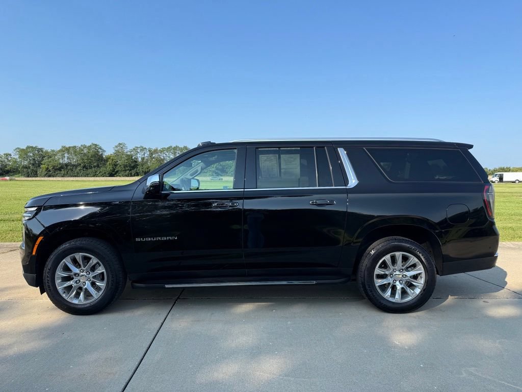 Used 2026 Chevrolet Suburban Premier w/ Sun And Tow Package AWD/4WD image 9
