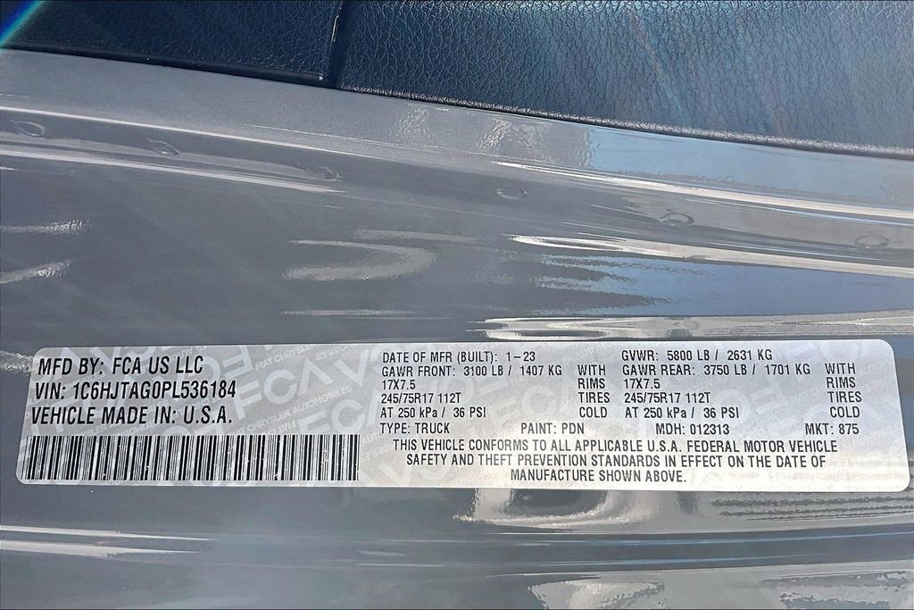 Used 2023 Jeep Gladiator Sport image 16