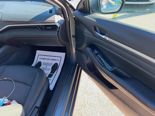 Used 2023 Nissan Altima 2.5 SV FWD image 29